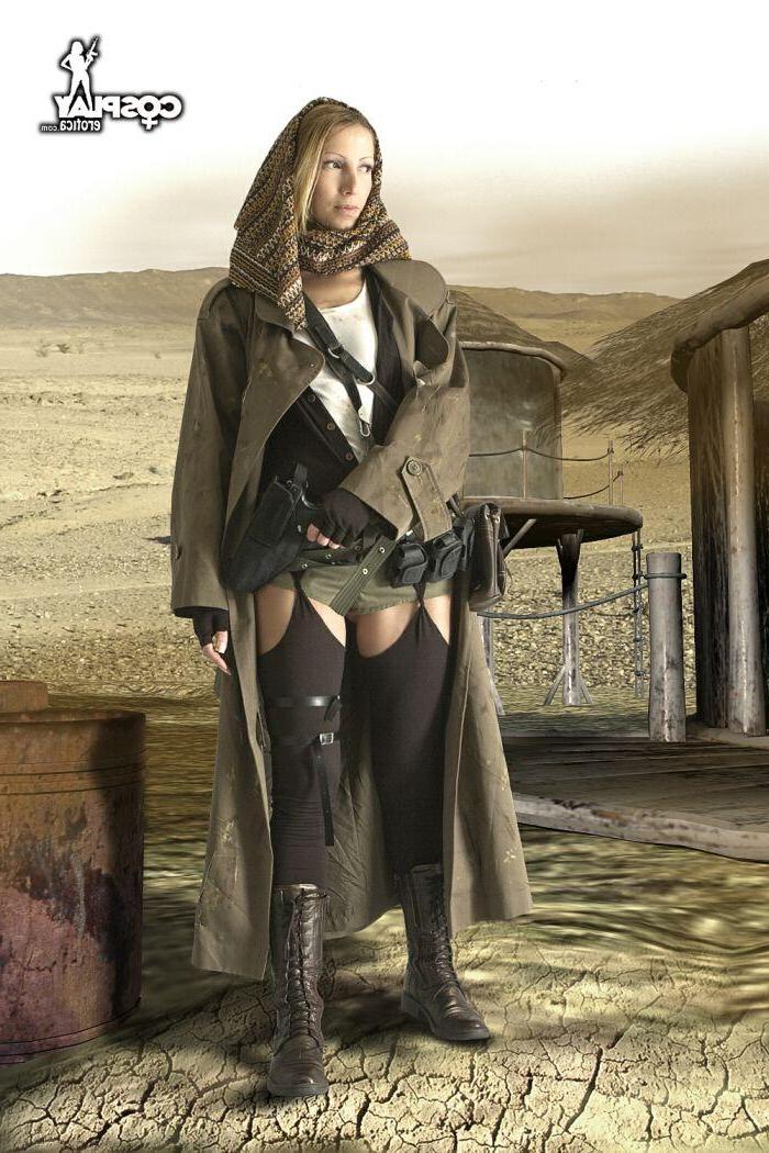 12P Hot cosplayer Angela is ready to kick some ass