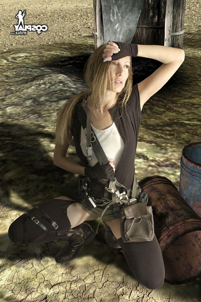 12P Hot cosplayer Angela is ready to kick some ass