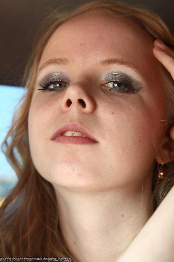 17P Pictures of teen cutie Angie showing her hot body