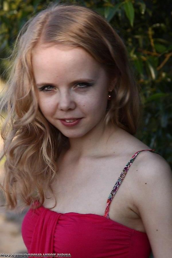 17P Pictures of teen cutie Angie showing her hot body