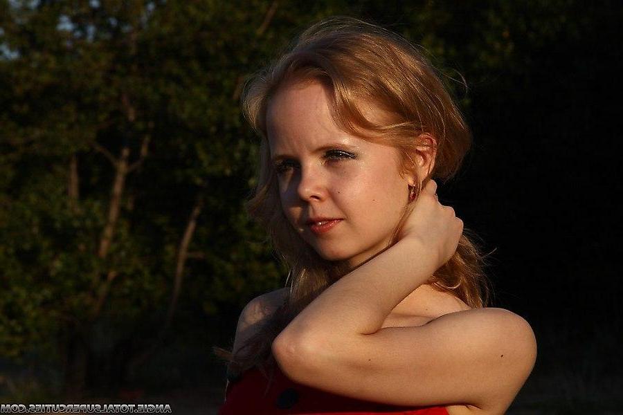 17P Pictures of teen cutie Angie showing her hot body