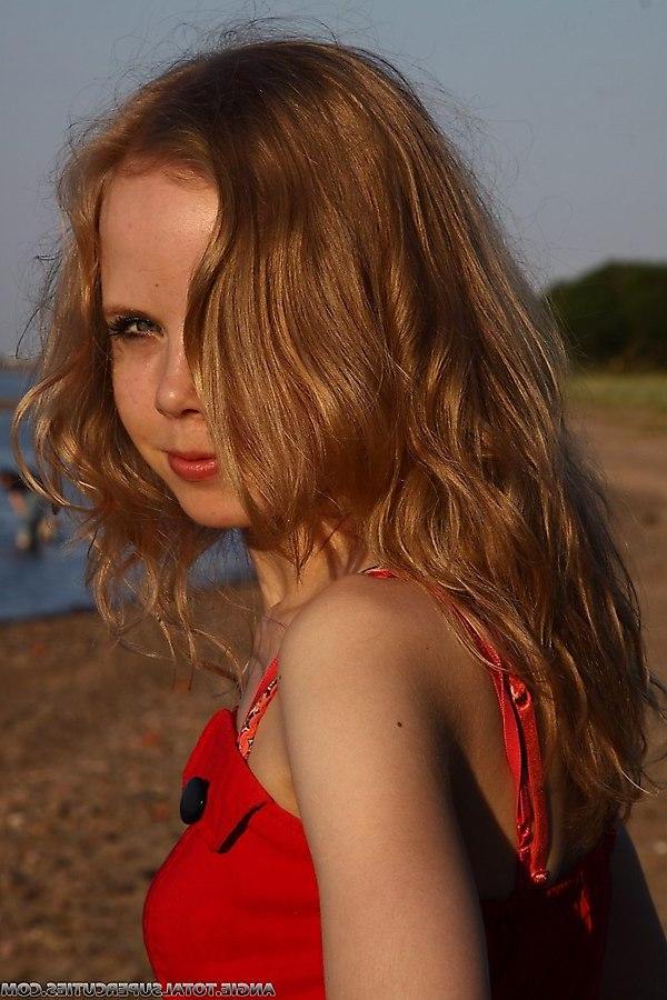 17P Pictures of teen cutie Angie showing her hot body