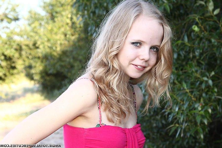 17P Pictures of teen cutie Angie showing her hot body