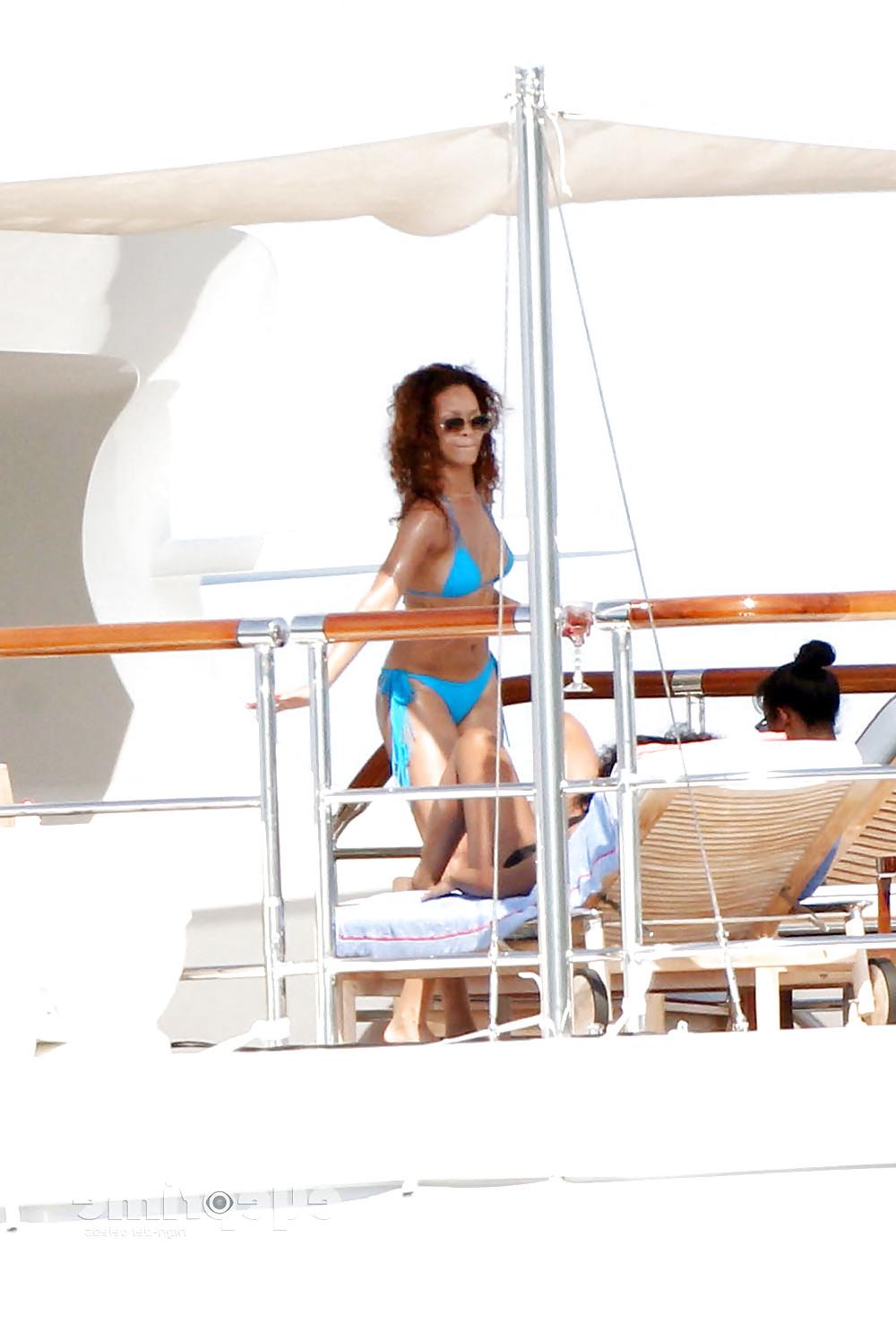 25P Rihanna - In BLUE BIKINI on yacht in St Tropez
