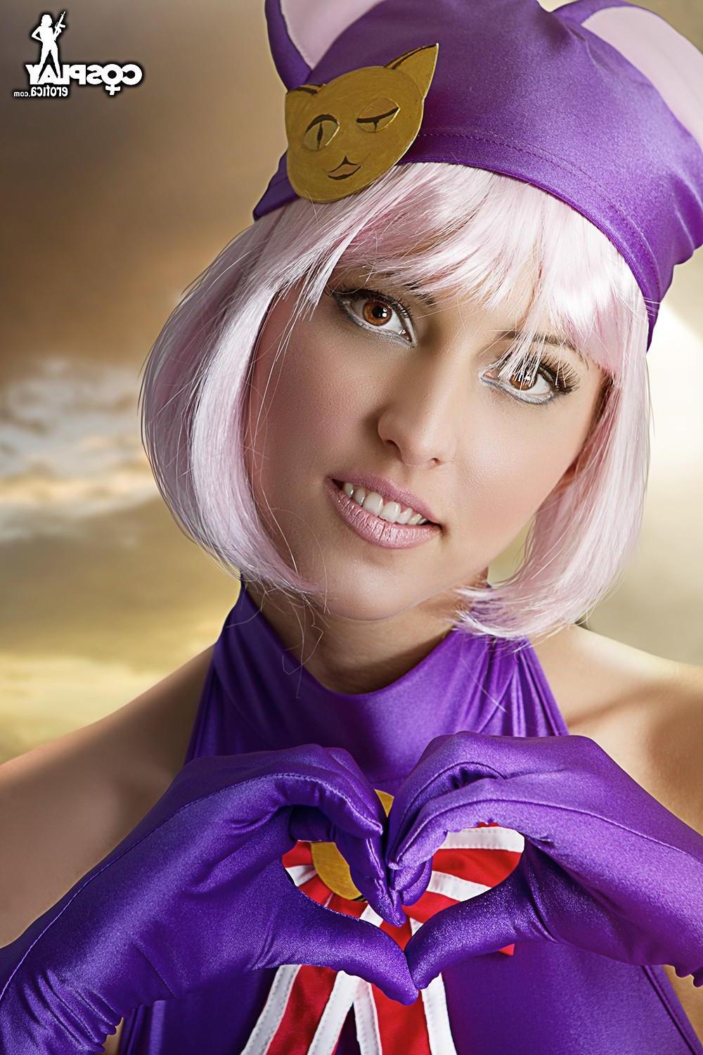 12P Beautiful cosplayer Anne shows you her fun parts in costume