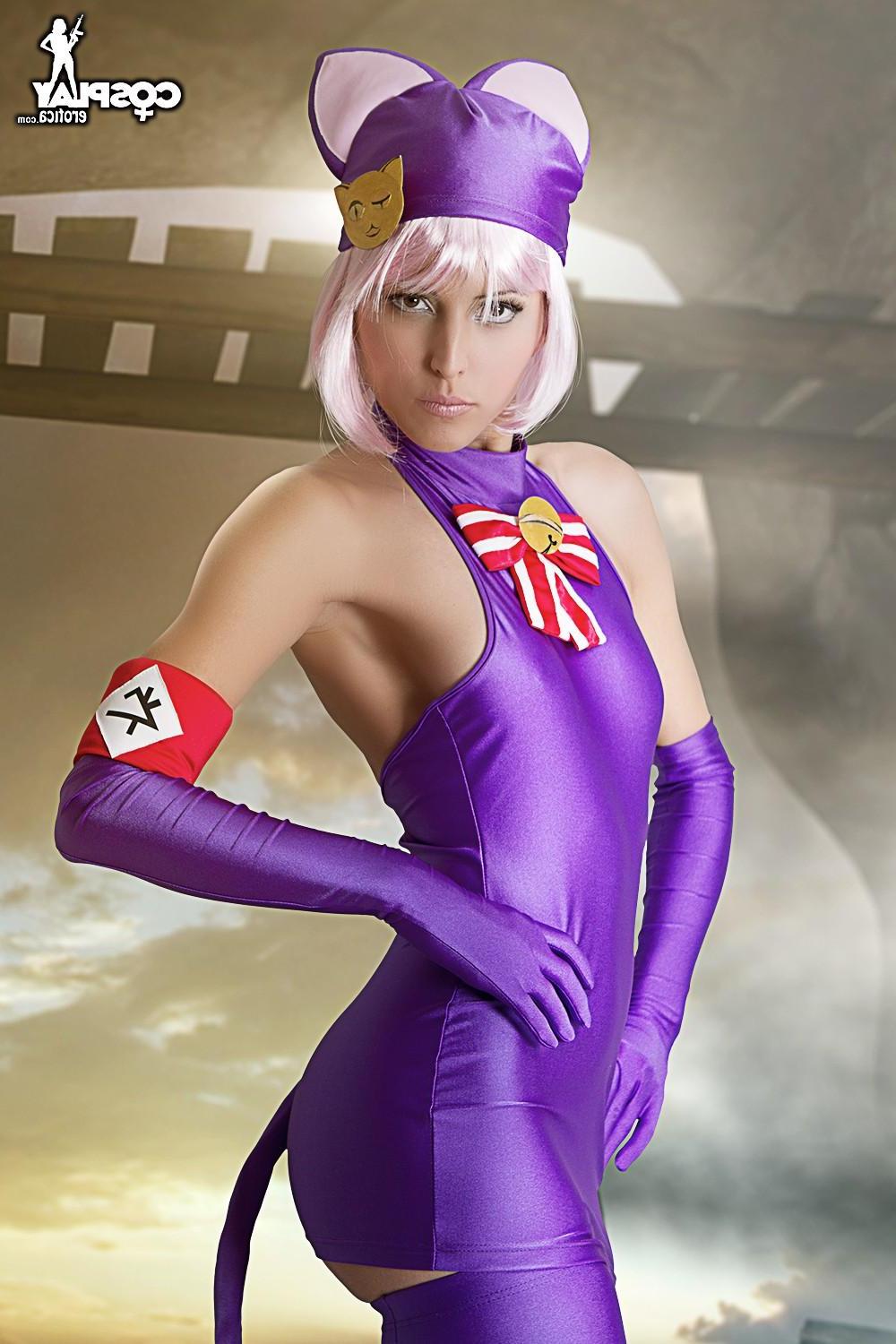 12P Beautiful cosplayer Anne shows you her fun parts in costume