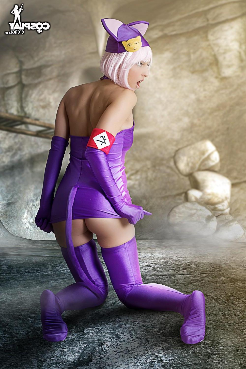 12P Beautiful cosplayer Anne shows you her fun parts in costume