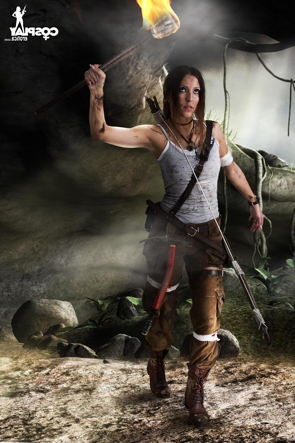 12P Cosplay babe Anne gets dirty and strips for you in Forgotten Island