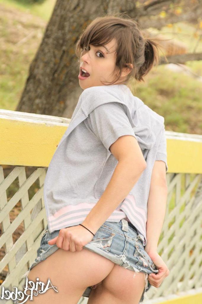 15P Pictures of Ariel Rebel exposing her hot teen body to you outside