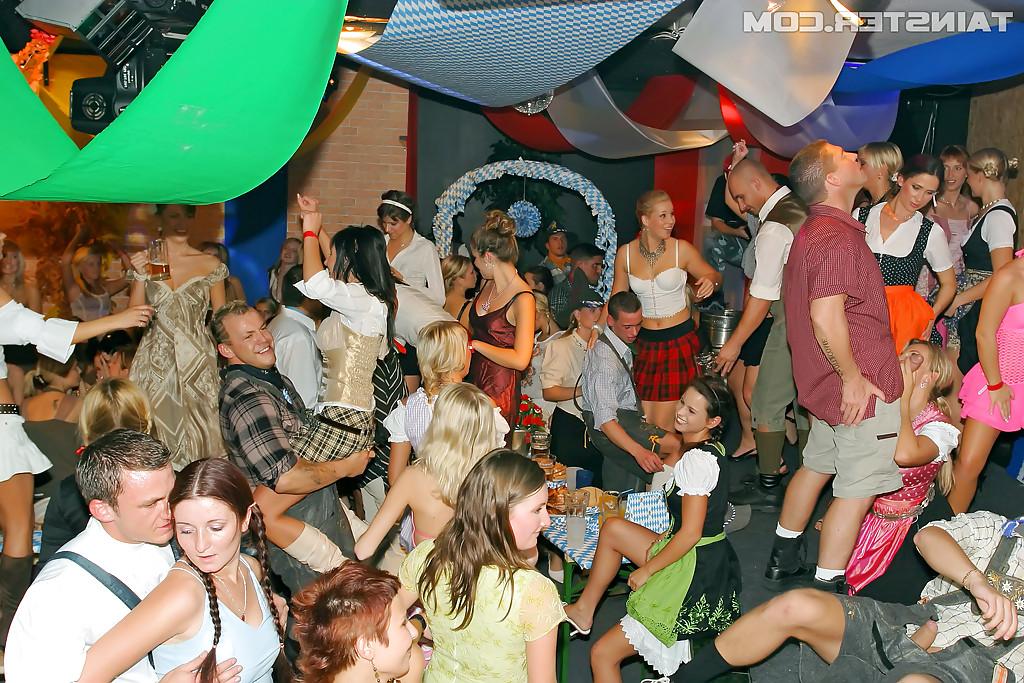 16P Liberated european gals spend some good time at the drunk party