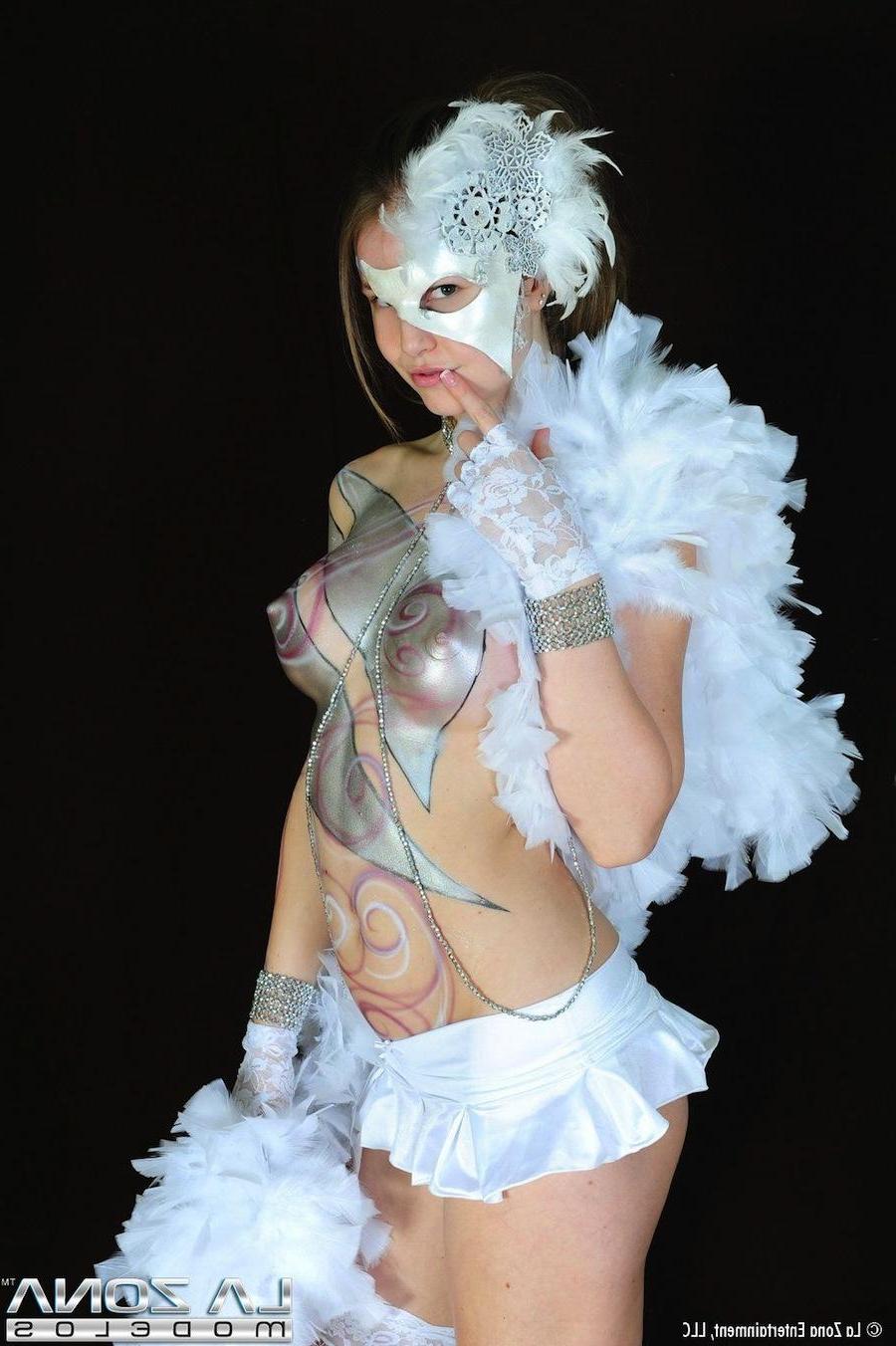 15P Aston looks sexy with body paint over her topless body