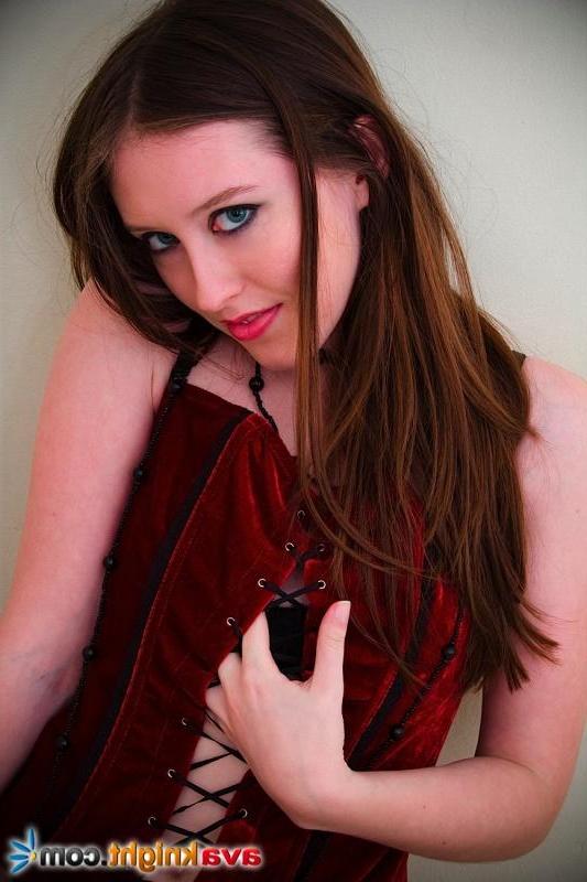 16P Pictures of teen Ava Knight dressed for hot sex