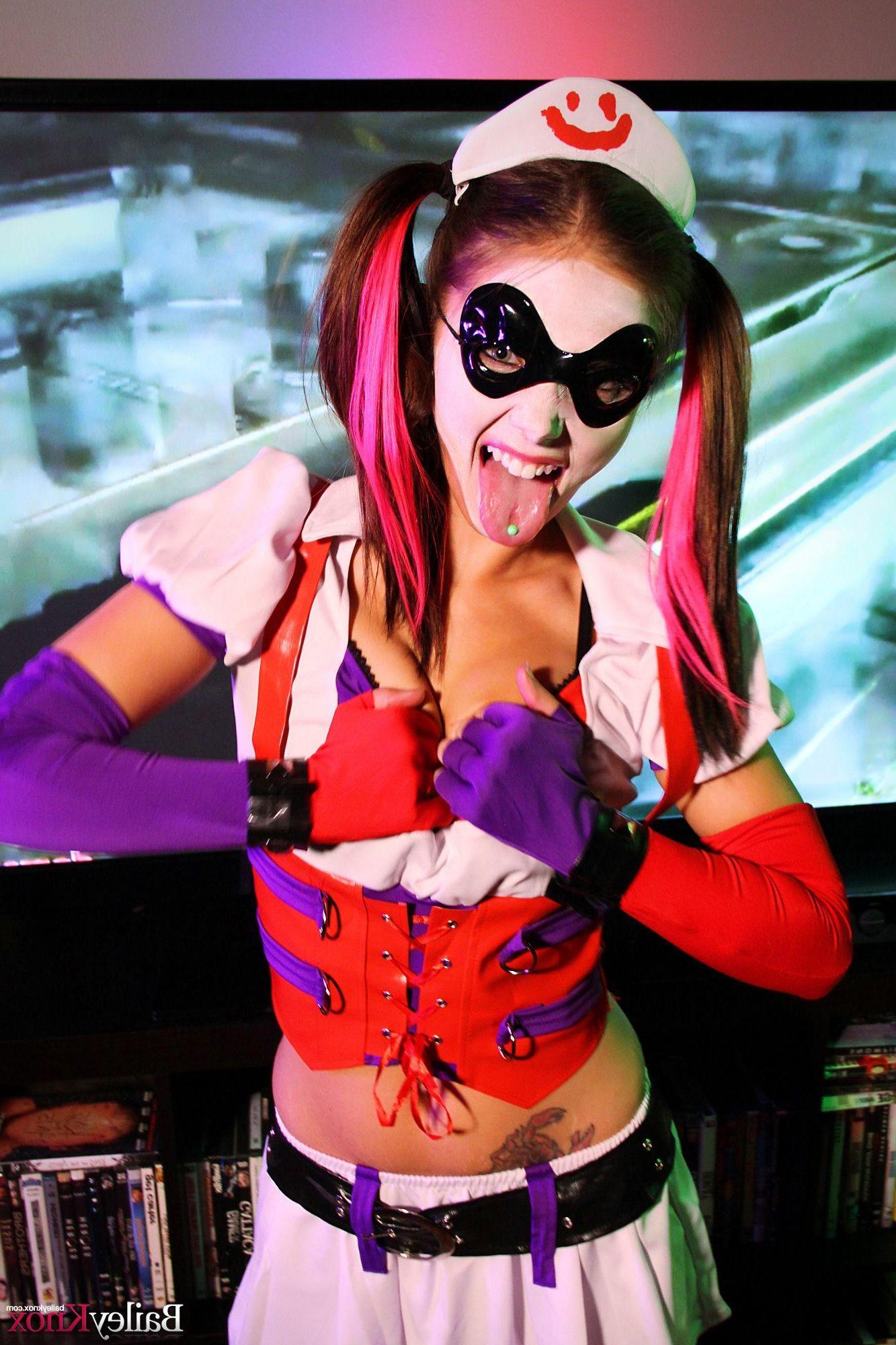 12P Bailey Knox gives you a little Harley Quinn from Arkham Asylum cosplay