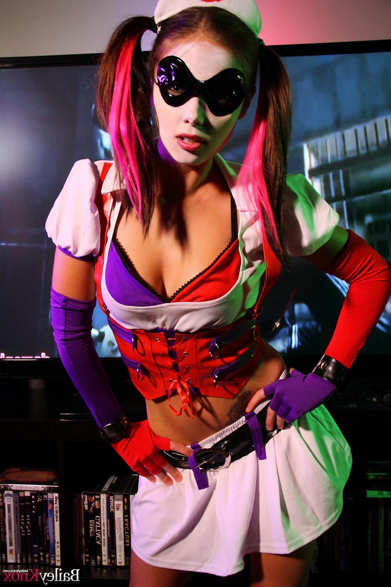 12P Bailey Knox gives you a little Harley Quinn from Arkham Asylum cosplay