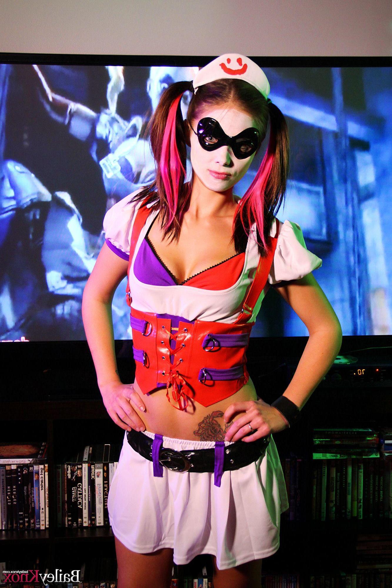 12P Bailey Knox gives you a little Harley Quinn from Arkham Asylum cosplay