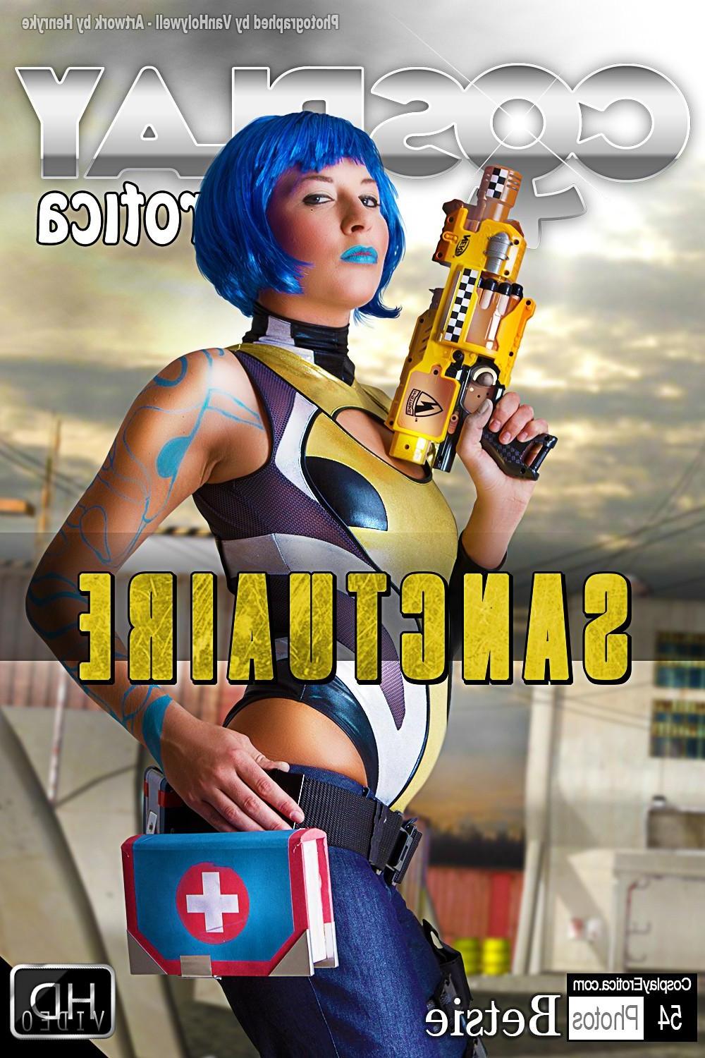 16P Cosplayer Betsie does a sexy Borderlands set
