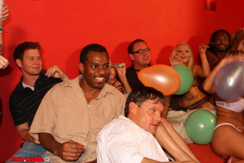 16P Voluptuous ladies sucking and fucking hard dongs at the sex party