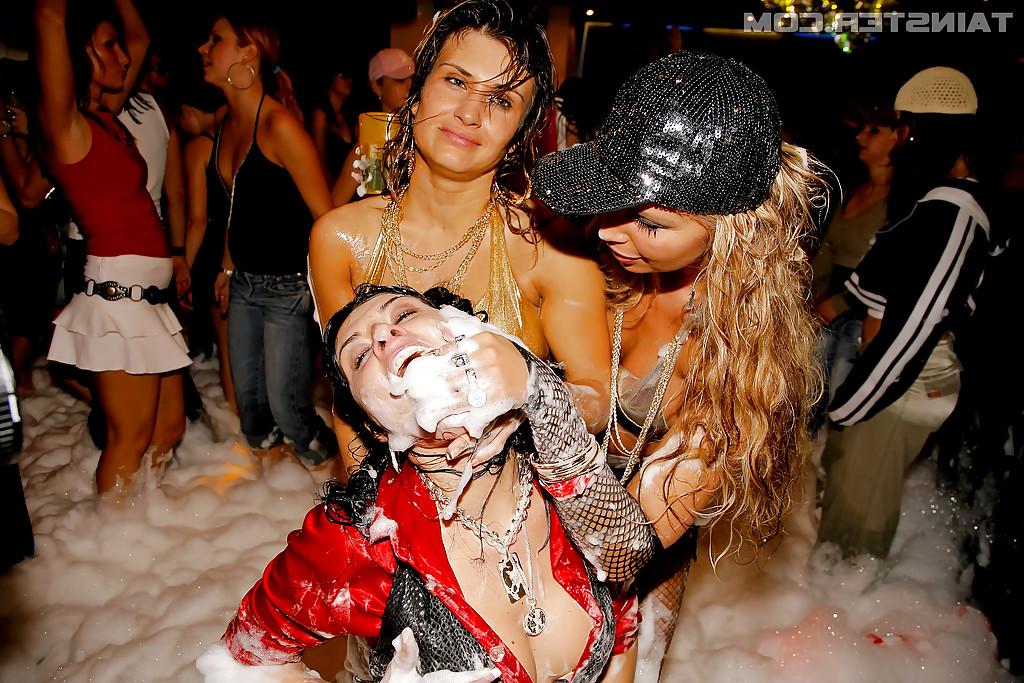 16P Lascivious babes and boys going crazy at the hardcore foam sex party