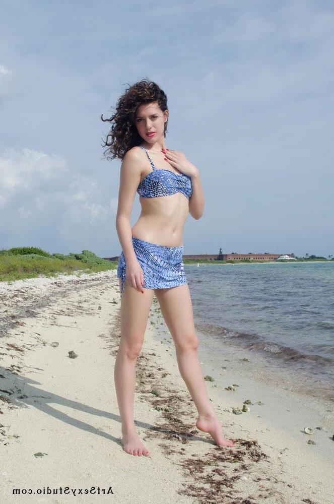 16P Brunette model Blush teases with her sexy body outside