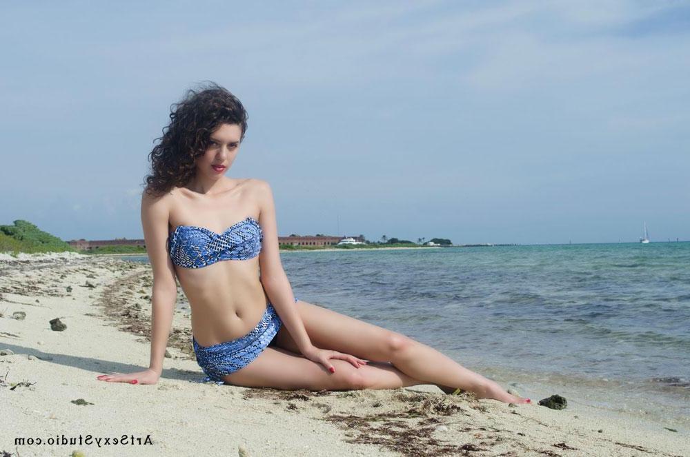 16P Brunette model Blush teases with her sexy body outside
