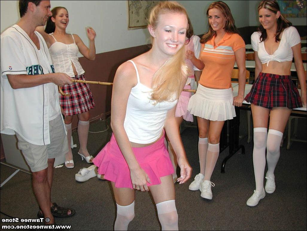 20P Pictures of schoolgirls getting naughty in class
