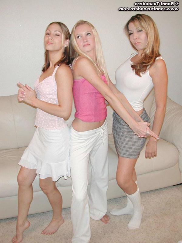 20P Picture sof 3 hot and horny nude teens