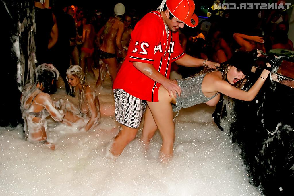 16P Slutty babes are into wild orgy at the hardcore foam sex party