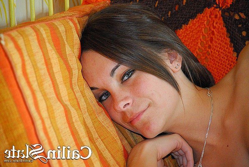 15P Pictures of teen babe Cailin Slate showing off her hot body
