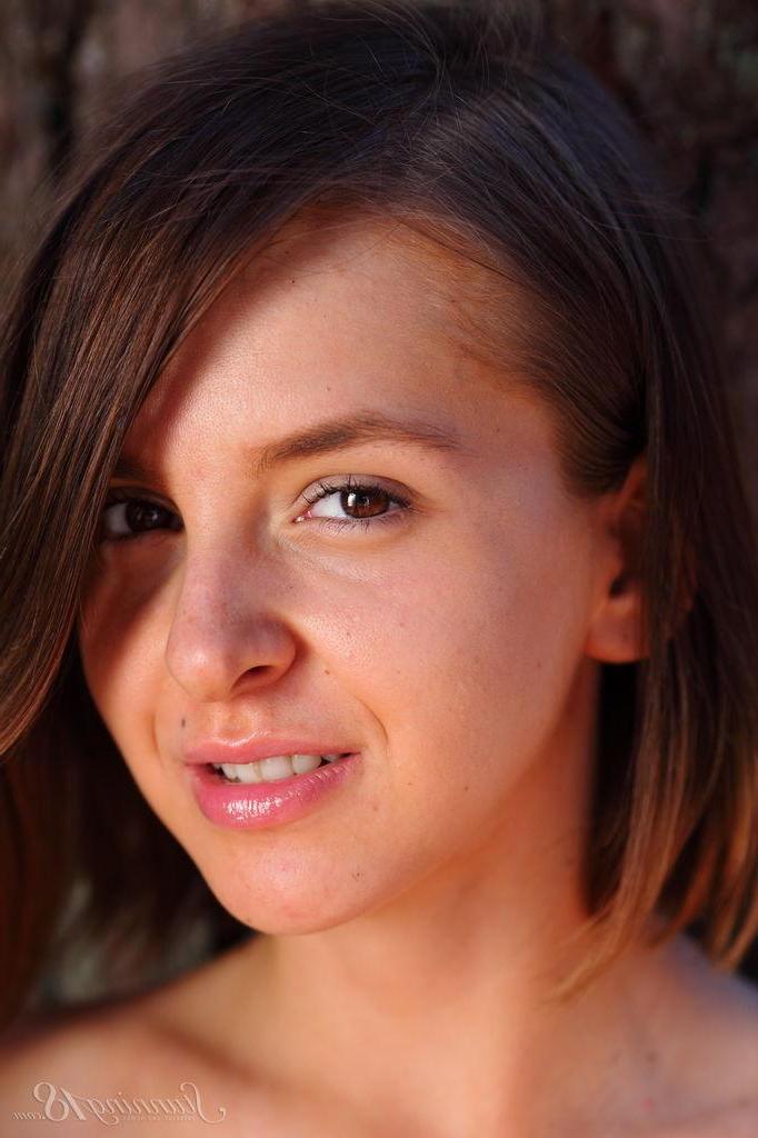 16P Pretty girl Calla A strips nude for you in "Spiny Forest"