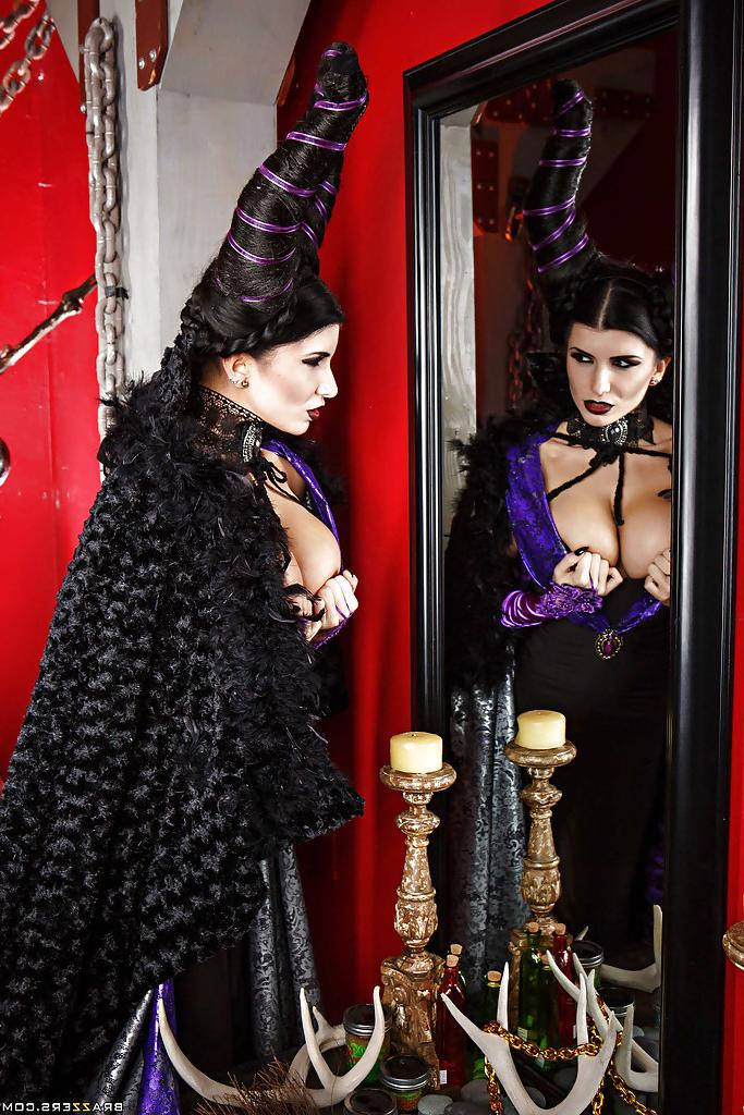 16P Milf pornstar Romi Rain showing off in her Halloween costume
