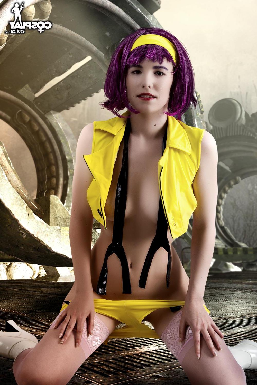 12P Hot cosplay girl Cassie kicks some ass with her hot body