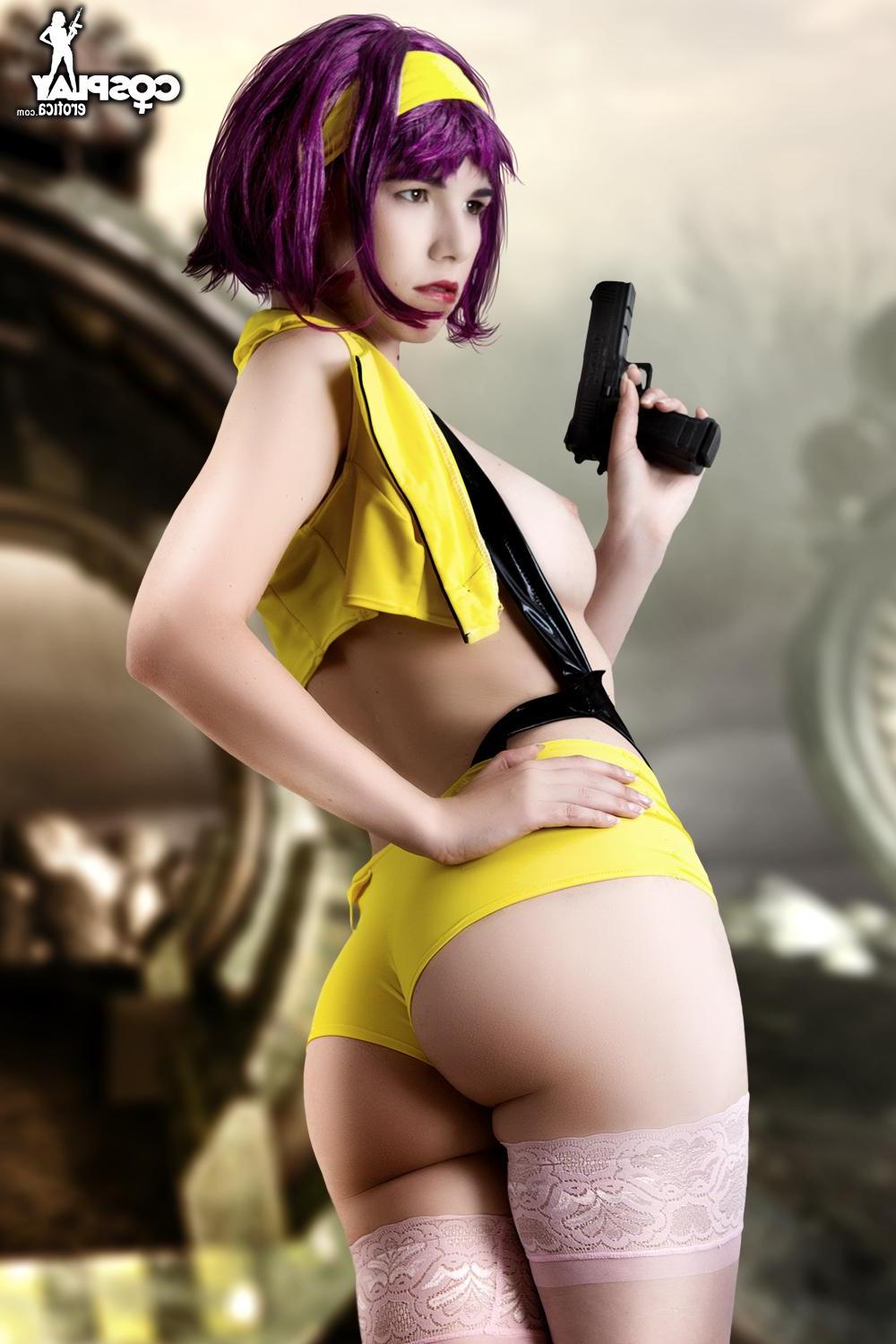 12P Hot cosplay girl Cassie kicks some ass with her hot body