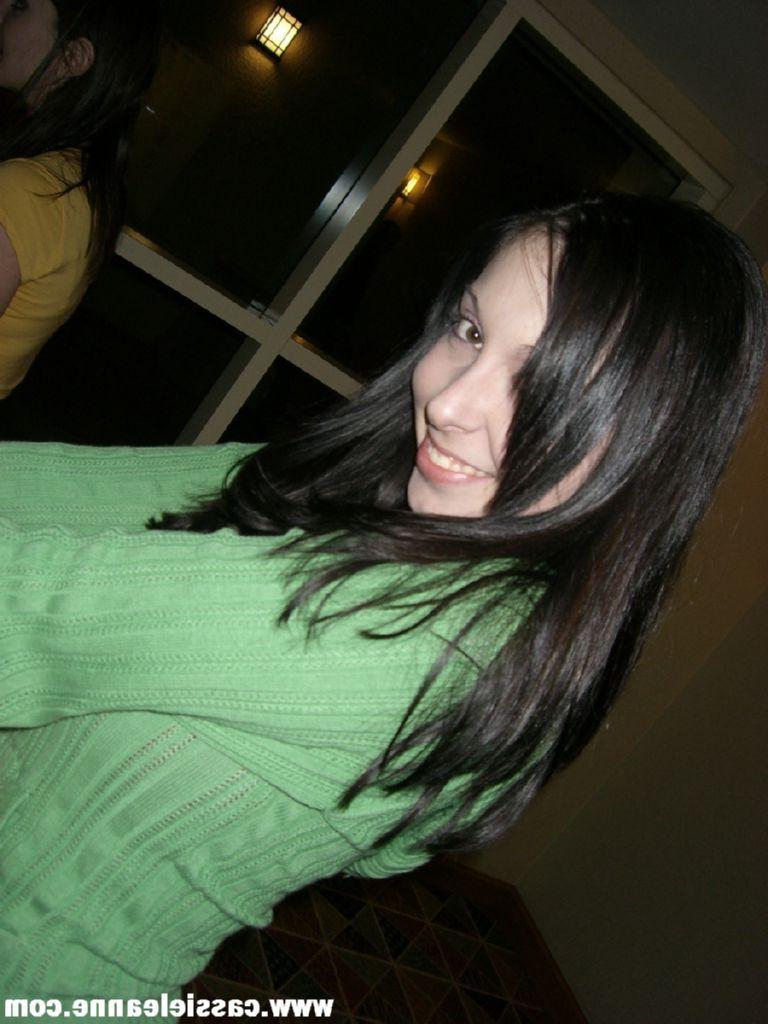 15P Pictures of Cassie Leanne getting drunk and wild
