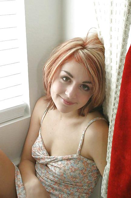 15P Cutest little redhead in the bathtub