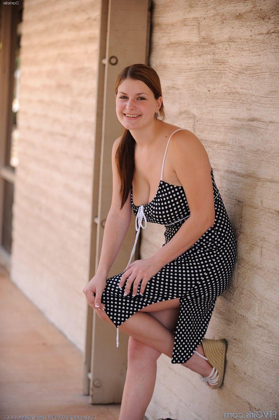 20P Pictures of Danielle FTV showing her gorgeous tits and body