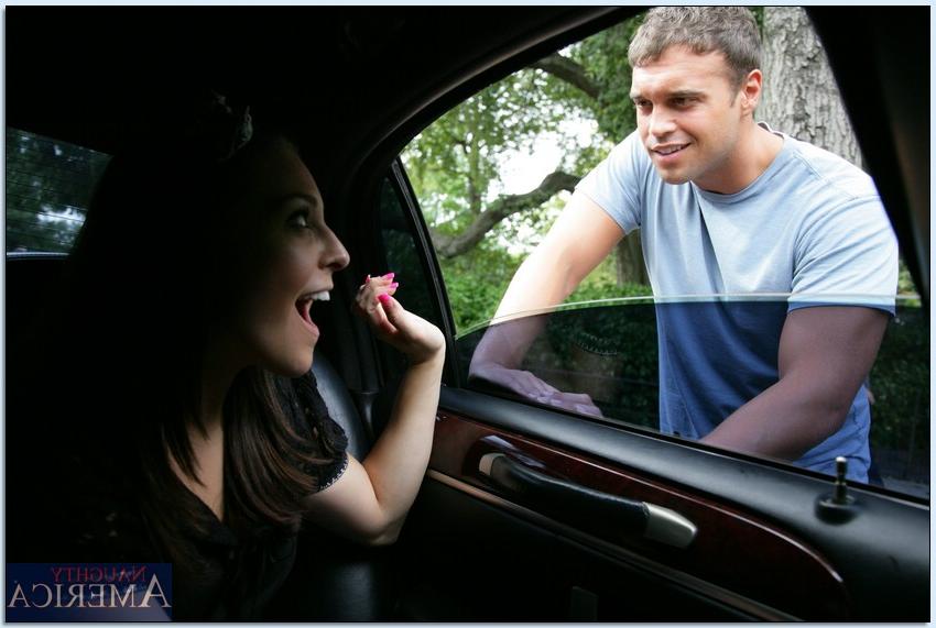 16P Enchanting cutie Gracie Glam gets off in reality fucking in a limo