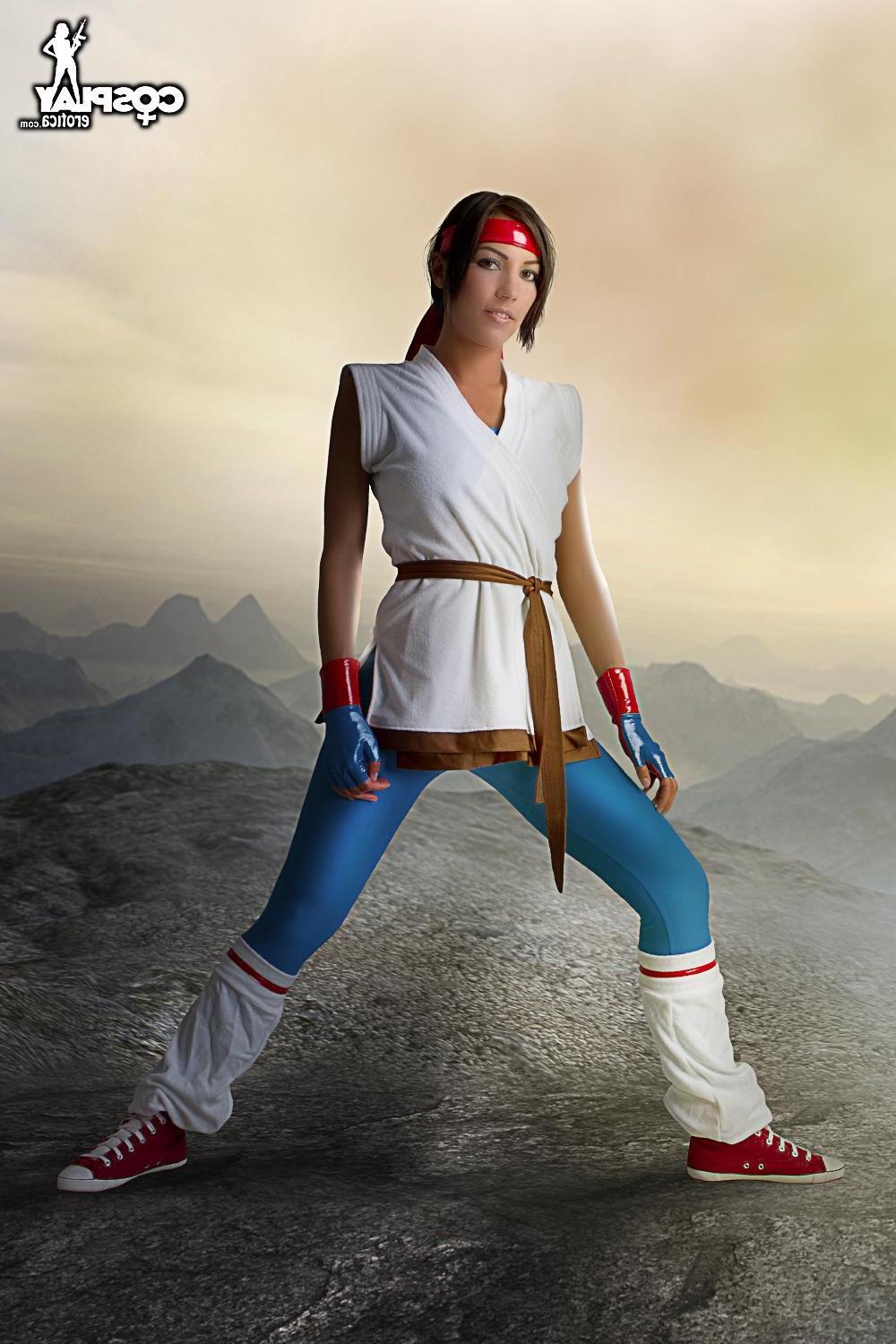 12P Cosplay hottie Devorah is ready to kick some ass