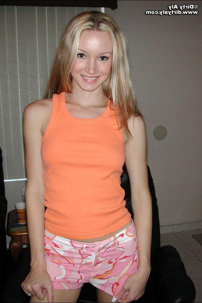 20P Pictures of Dirty Aly getting naked to get you off