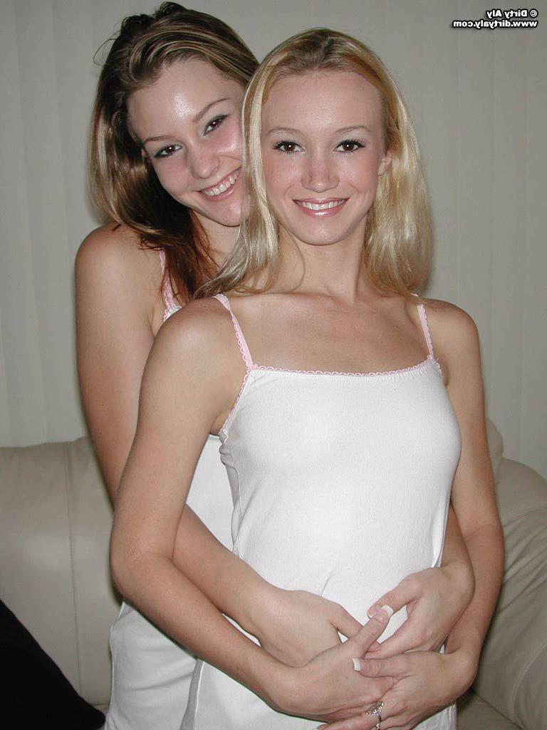 20P Pictures of Dirty Aly giving Lacey White some pussy