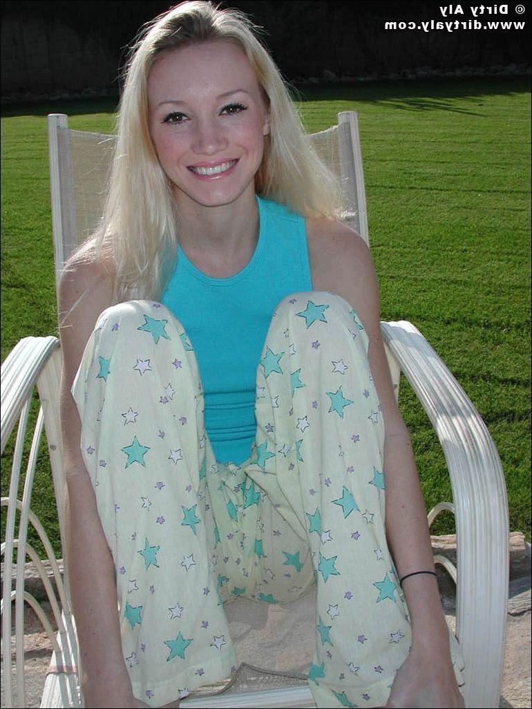 20P Pictures of teen Dirty Aly exposing herself outside