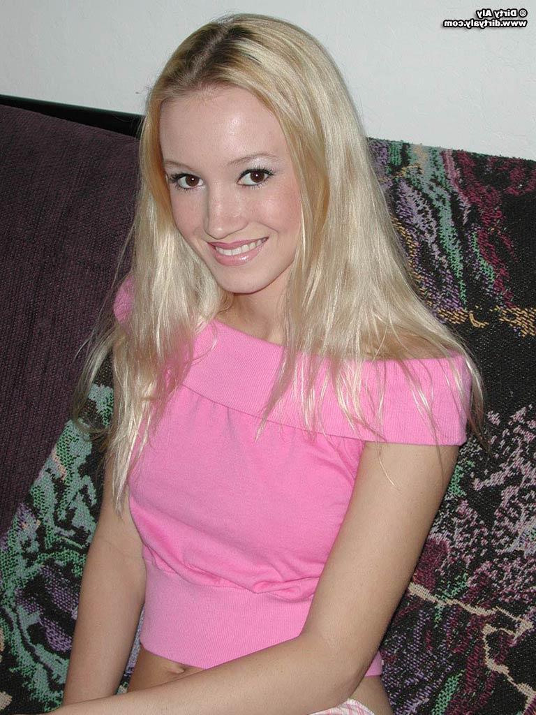 20P Pictures of teen Dirty Aly stripping naked for you