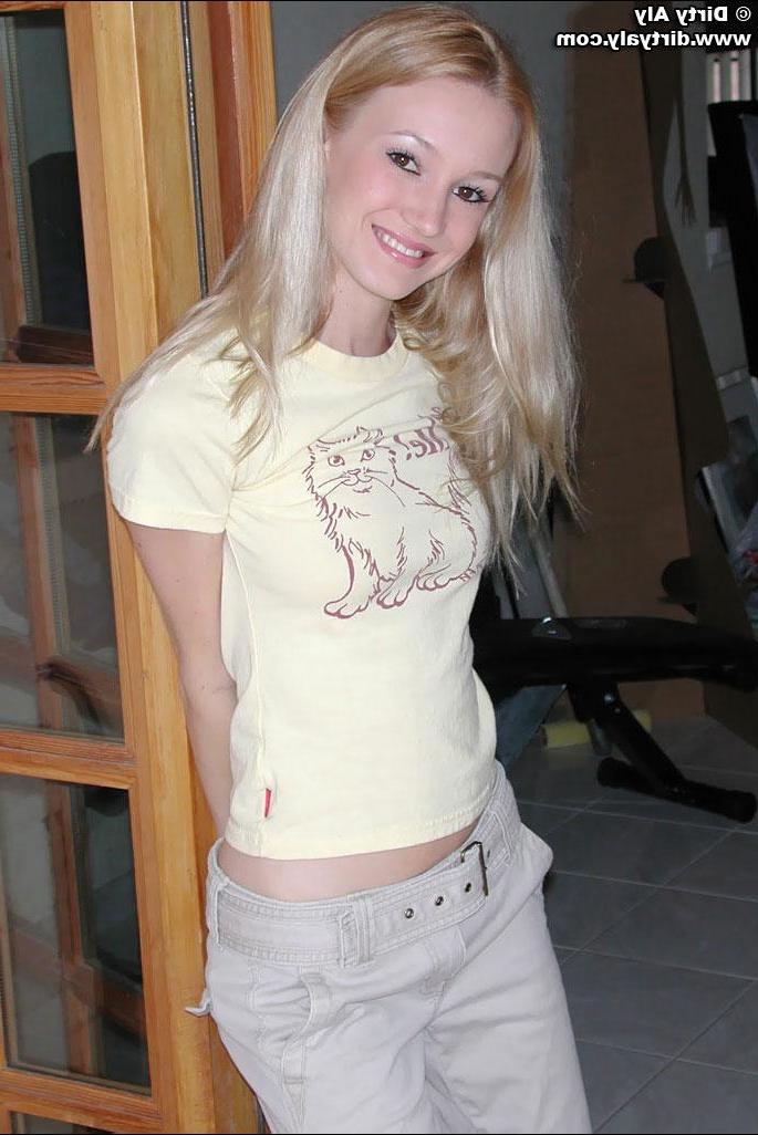 20P Pictures of Dirty Aly all ready for some hot teen sex