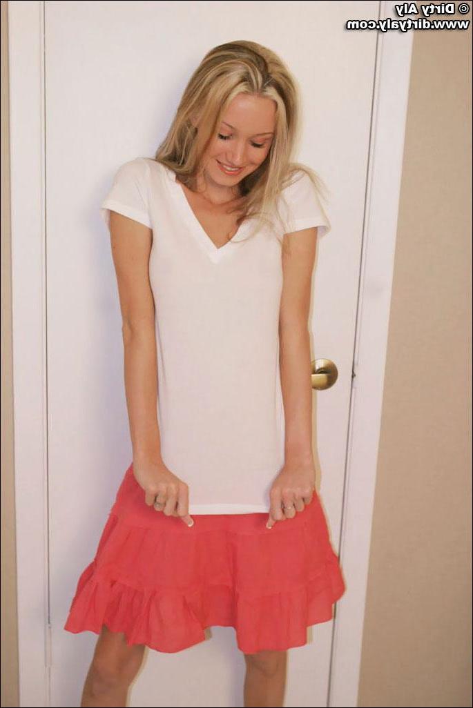 20P Pictures of Dirty Aly stripping nude for you