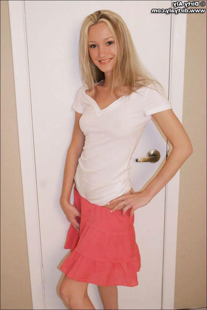 20P Pictures of Dirty Aly stripping nude for you