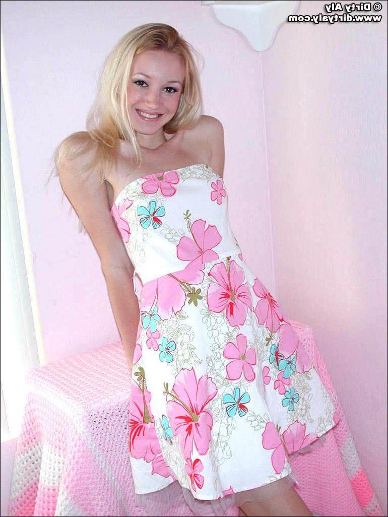 20P Pictures of teen star Dirty Aly exposing her beautiful self