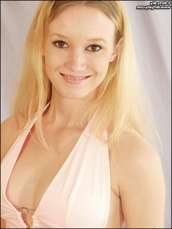 20P Pictures of blonde teen Dirty Aly showing you her tits