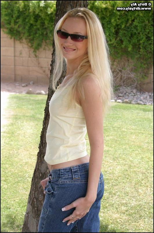 20P Pictures of Dirty Aly getting naked outside