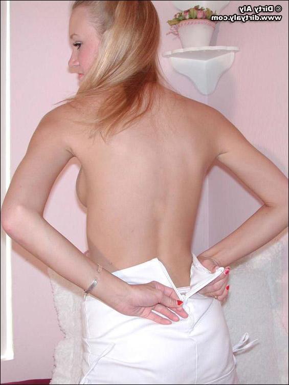 20P Pictures of teen porn girl Dirty Aly getting naked for you