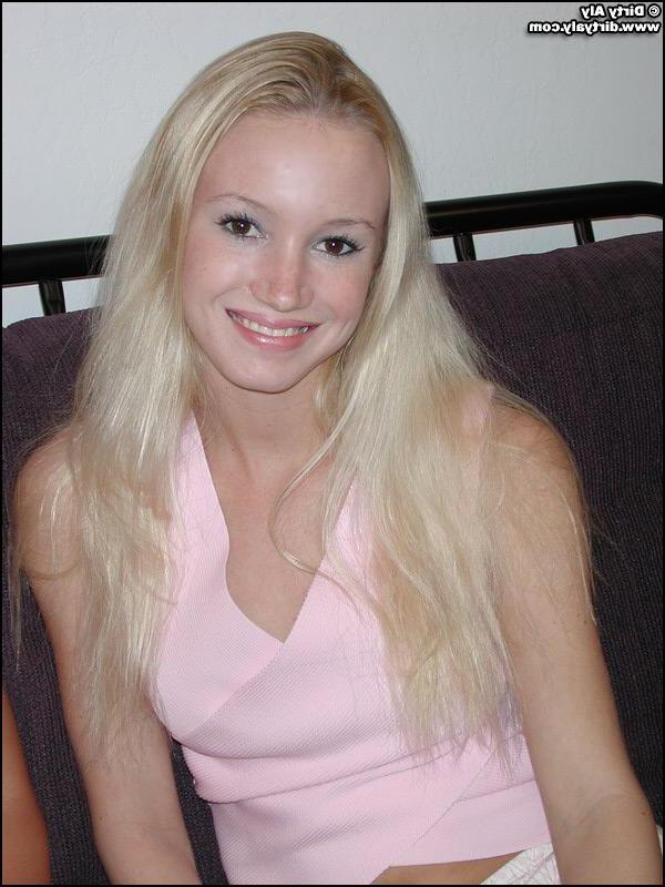 20P Pictures of horny teens Dirty Aly and Jordan Capri getting it on
