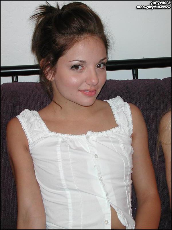 20P Pictures of horny teens Dirty Aly and Jordan Capri getting it on